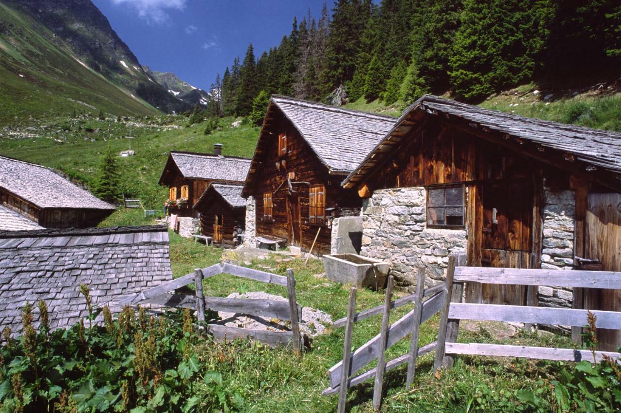 Haus Karin Bed and Breakfast Sankt Gallenkirch Εξωτερικό φωτογραφία